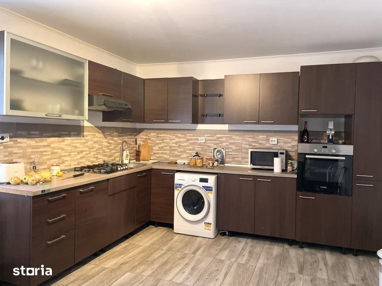 Casă cu 4 camere cu Teren 603 Mp în Petrăchioaia