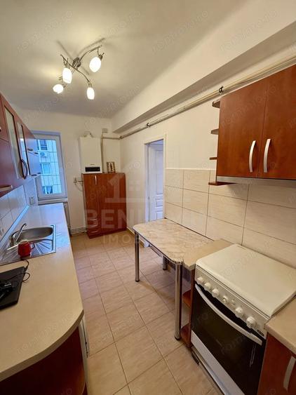 2 camere - 55mp - etaj 3 - centrala proprie - parcare - Central - 4