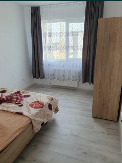 Apartament cu 2 camere decomandat, mobilat în Apărătorii Patriei