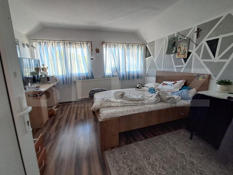 Casă individuală cu 5 camere cu Canalizare în Reghin