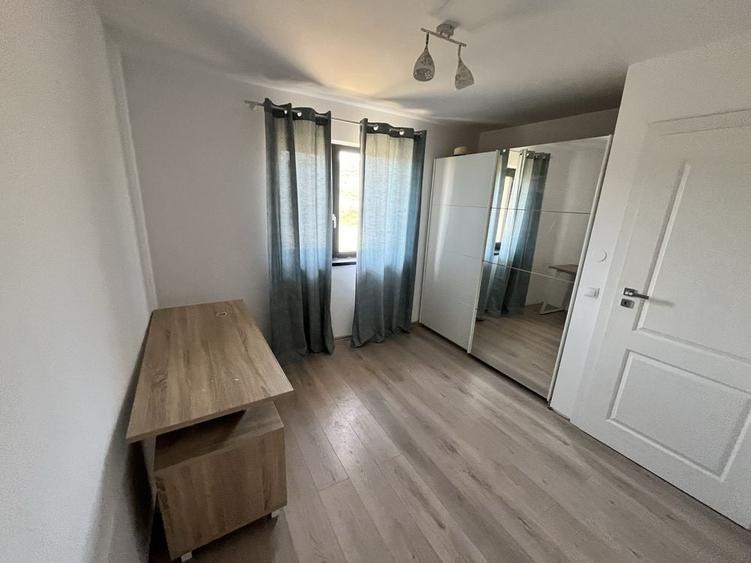 Casă cu 4 camere în Chinteni