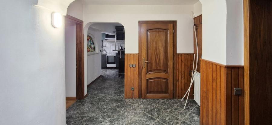 Apartament cu 2 camere decomandat, mobilat în P-ța Alba Iulia