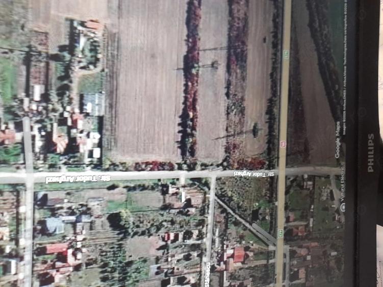 Teren de 7470 mp, în Telești