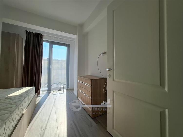 Apartament cu 2 camere semidecomandat, mobilat în Rediu
