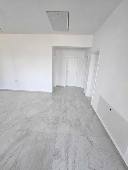 Casă cu 4 camere în Exterior Vest