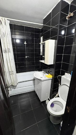 Apartament cu 3 camere decomandat în Petros