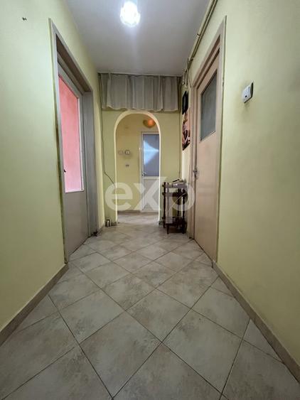 Apartament cu 3 camere decomandat, mobilat în Găești