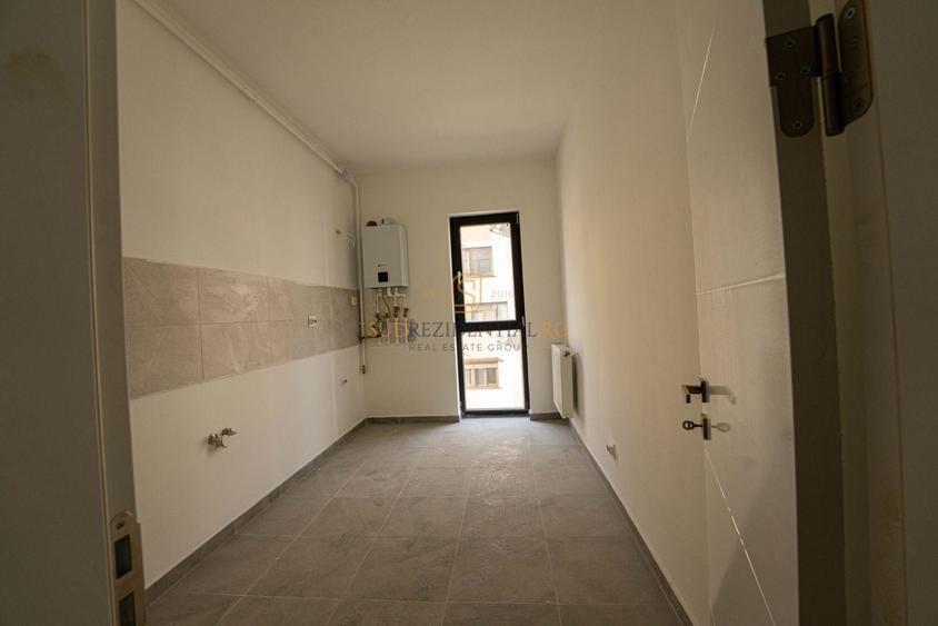 Apartament cu 3 camere decomandat în Metalurgiei