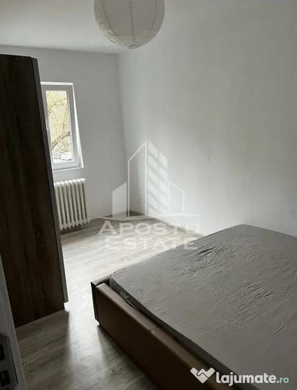 Apartament cu 3 camere semidecomandat în Dacia
