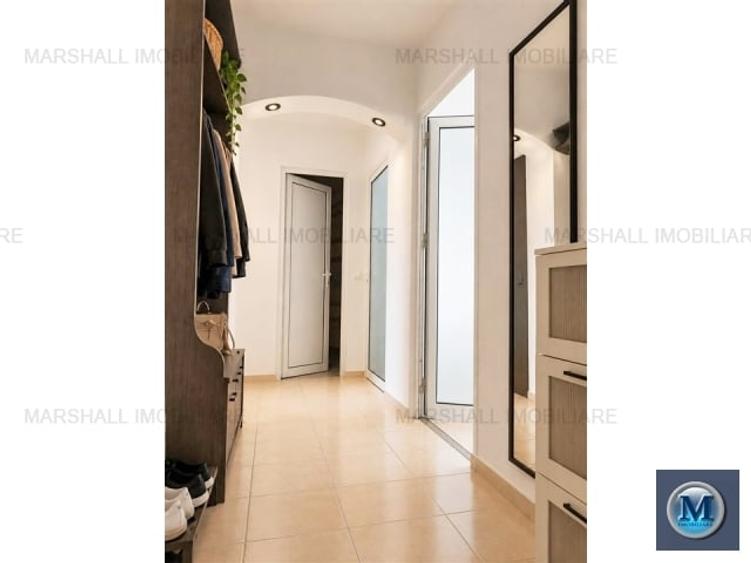 Apartament cu 3 camere decomandat, mobilat în Central