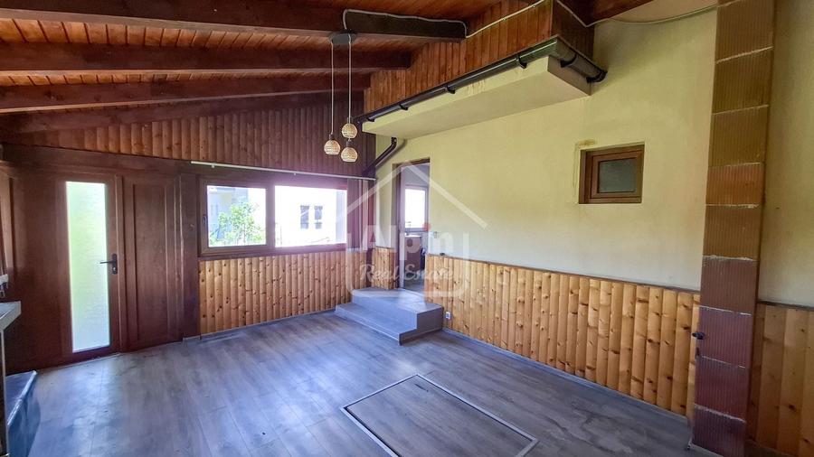 Duplex cu 4 camere cu Canalizare în Cărpiniș