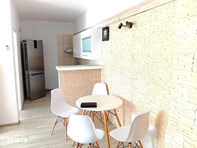 Apartament cu 3 camere decomandat în Aradul Nou