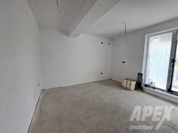 Duplex cu 5 camere cu Canalizare în Bucureștii Noi