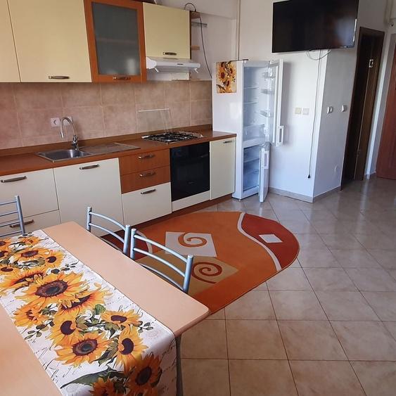 Apartament cu 2 camere decomandat în Ciritei
