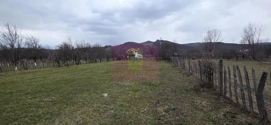 Teren de 734 mp, în Brebu