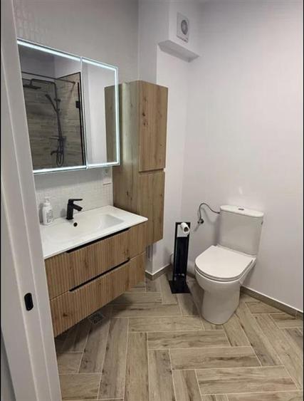 Apartament cu 2 camere semidecomandat în Hotvon
