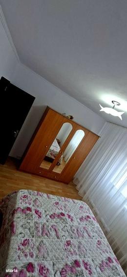 Apartament cu 3 camere decomandat în Găvana
