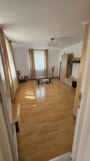 Casă cu 3 camere în Târgșoru Vechi