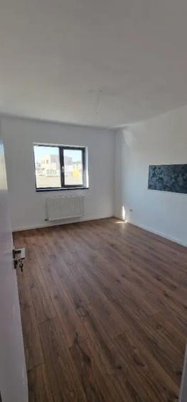 Casă cu 5 camere în Domnești