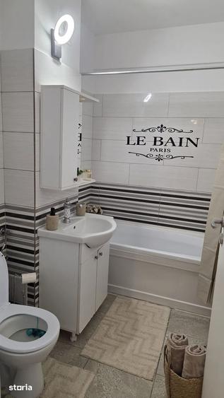 Apartament cu 2 camere semidecomandat, mobilat în Vest