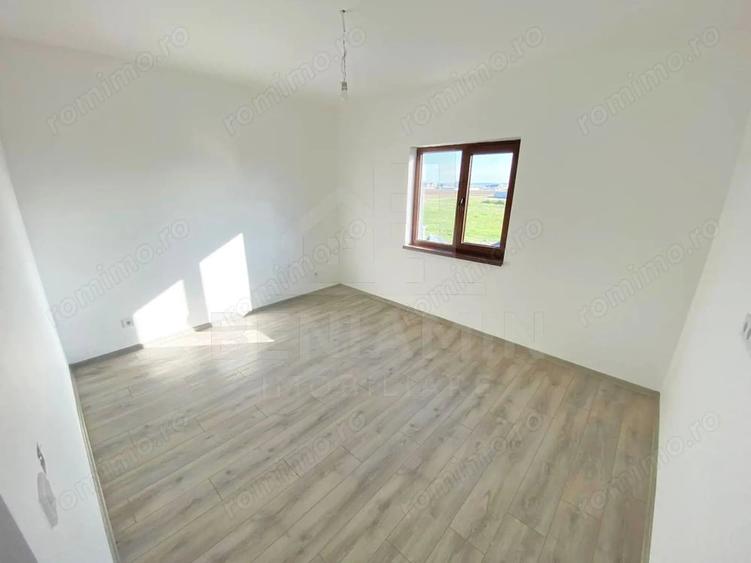 Casă cu Teren 249 Mp în Preajba