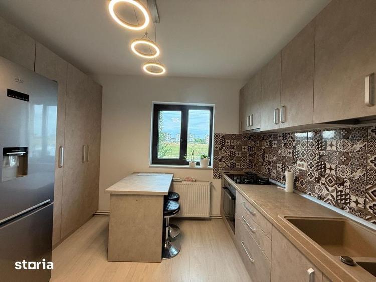 Casă cu 4 camere cu Teren 327 Mp în Girocului