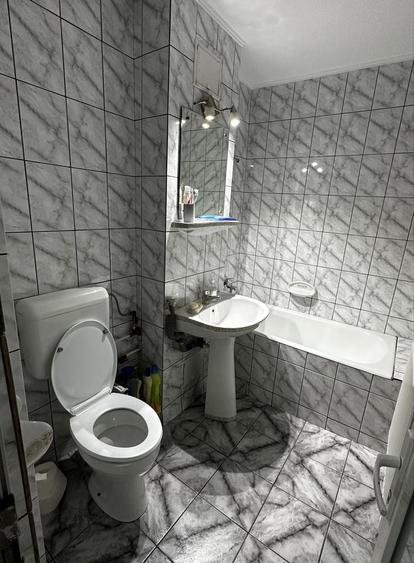 Apartament cu 3 camere în Prundu