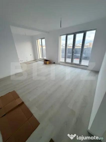 Casa de vanzare in Sanpetru teren 300 m2, suprafa? - 3