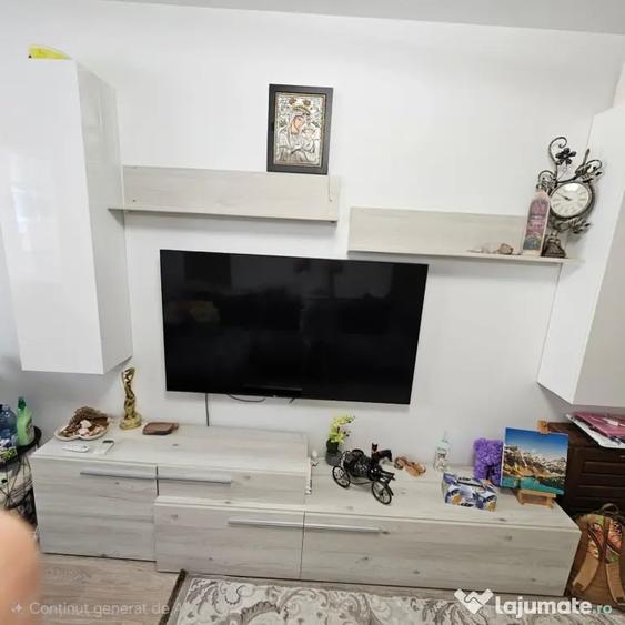 Apartament cu 3 camere decomandat în Berceni