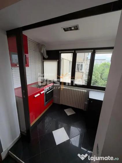 Apartament cu 4 camere decomandat în Crângași