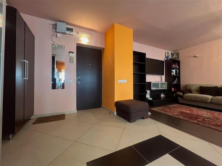 Apartament cu 3 camere decomandat, mobilat în Păcurari