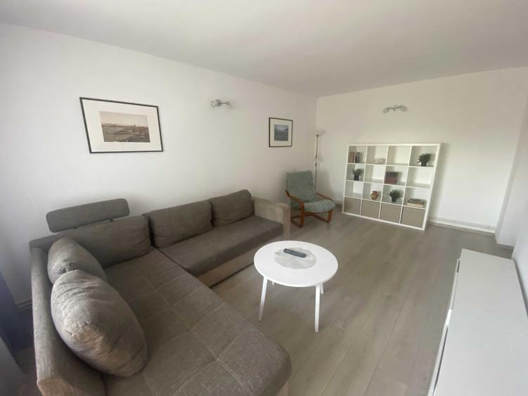 Apartament cu 4 camere decomandat în UTA