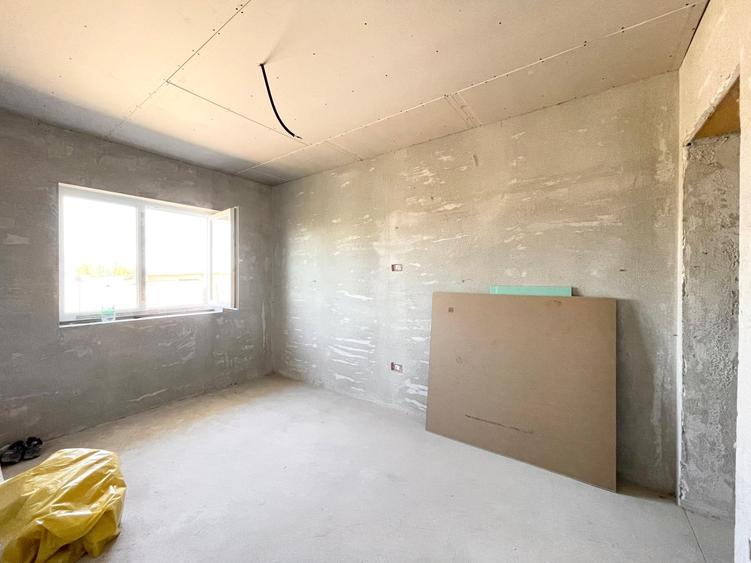 Duplex cu 4 camere cu Canalizare în Moșnița Veche