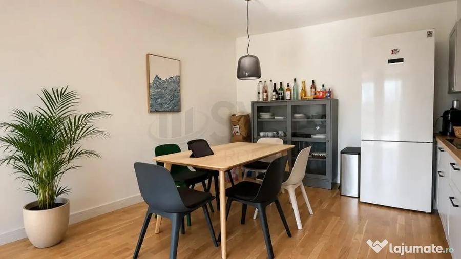 Apartament cu 3 camere decomandat în Barbu Văcărescu