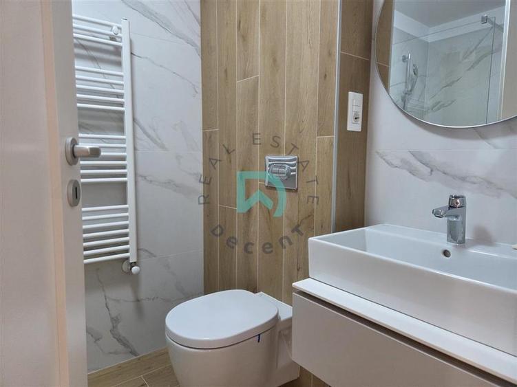 Apartament cu 3 camere decomandat în Astra