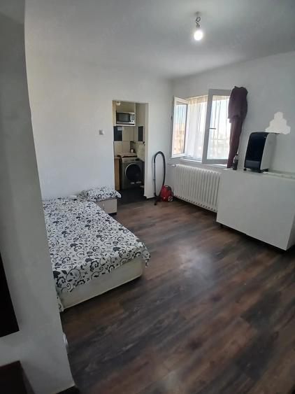 Garsonieră decomandată în Balta Albă