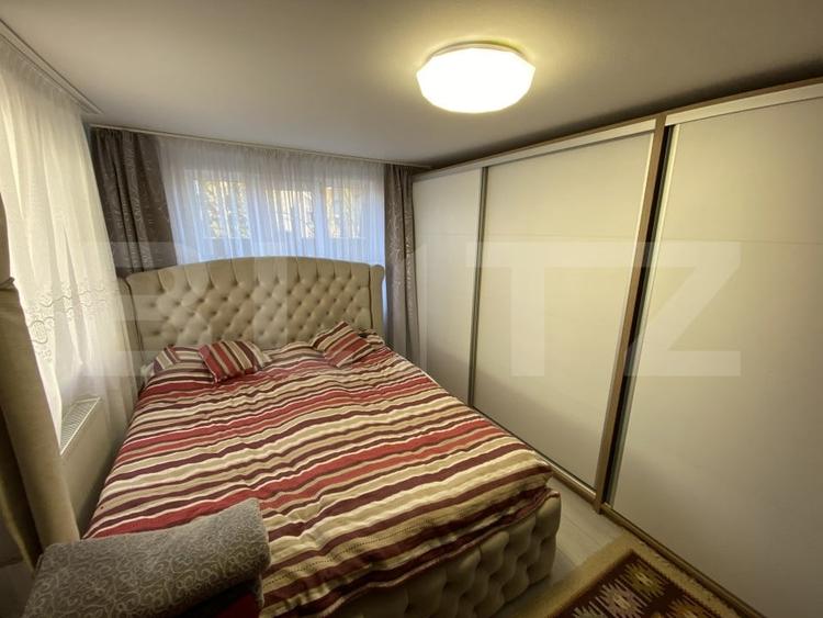 Casă individuală cu 3 camere cu Garaj în Petrindu
