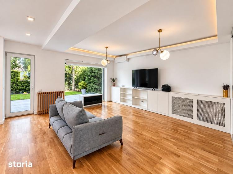 Casă cu 6 camere cu Teren 350 Mp în Central