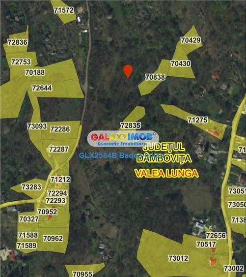 Teren de 8700 mp, în Valea