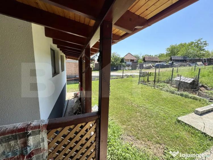 Casă cu 4 camere cu Teren 2800 Mp în Guruslău