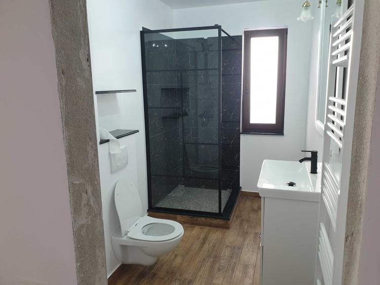 Apartament cu 2 camere decomandat în Florești
