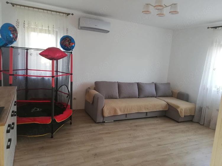 Casă cu 5 camere cu Teren 220 Mp în Central