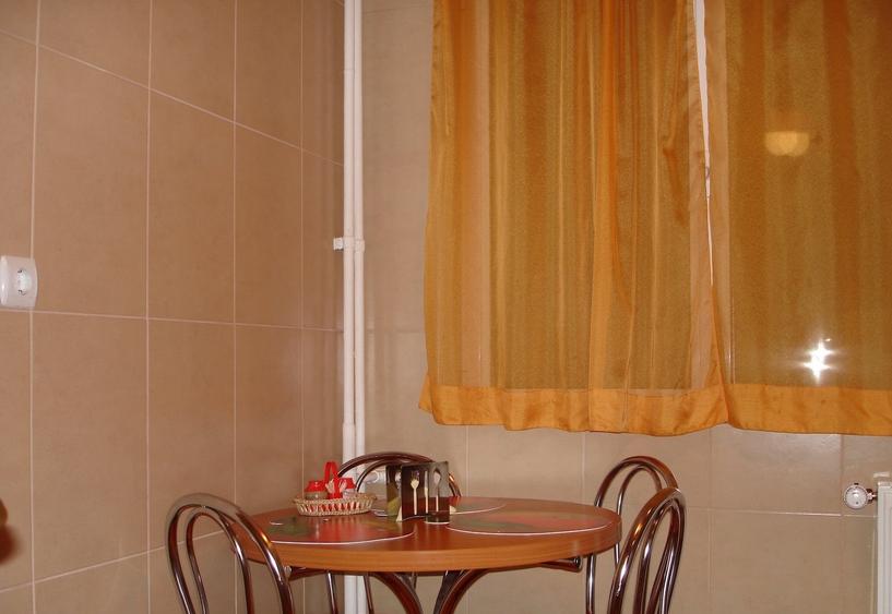 Apartament cu 2 camere semidecomandat în Dristor