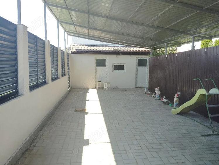 Spațiu comercial, de 100 mp, în Corbu Nou