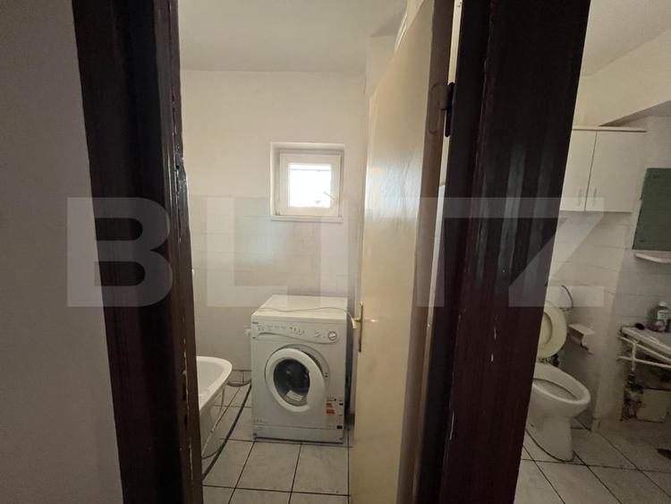 Apartament cu 3 camere decomandat, mobilat în Dacia