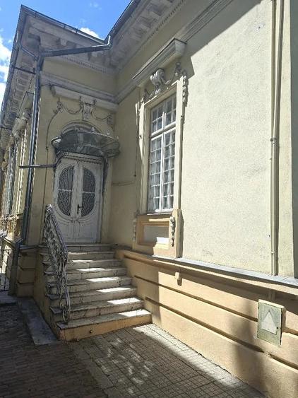 Spațiu comercial, de 183 mp, în Central