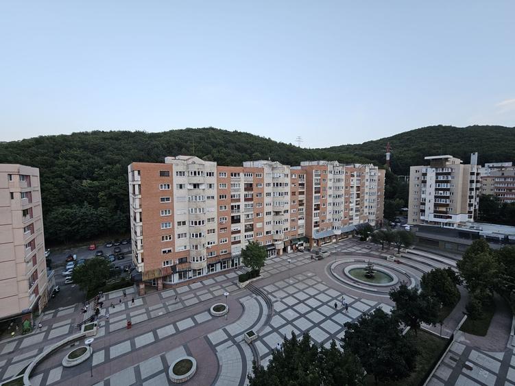 Apartament cu 2 camere decomandat în Răcădău
