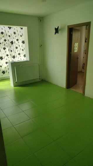 Inchiriez apartament nemobilat - 8