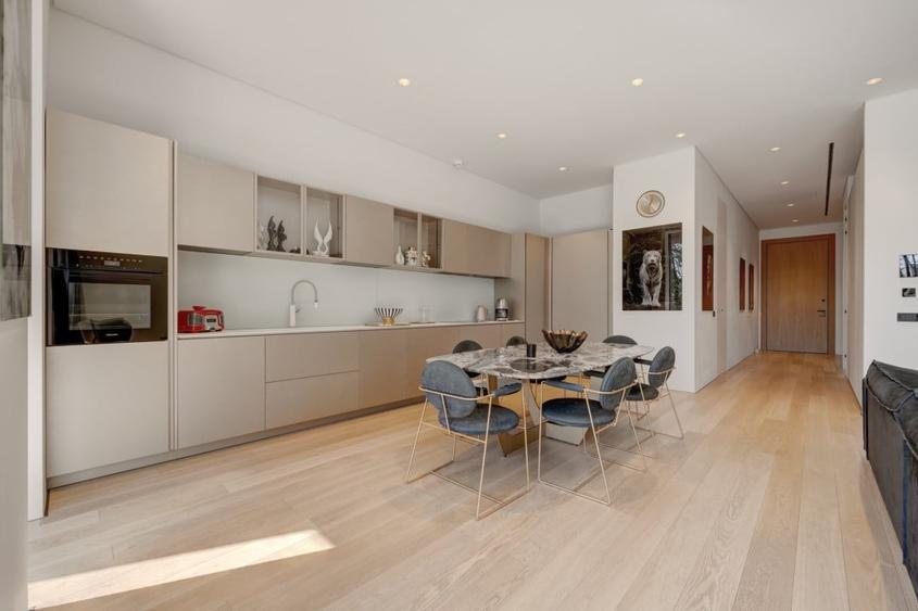 Apartament cu 4 camere decomandat, mobilat în Kiseleff