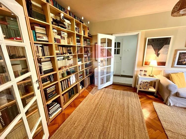 Apartament cu 2 camere semidecomandat în P-ța Muncii